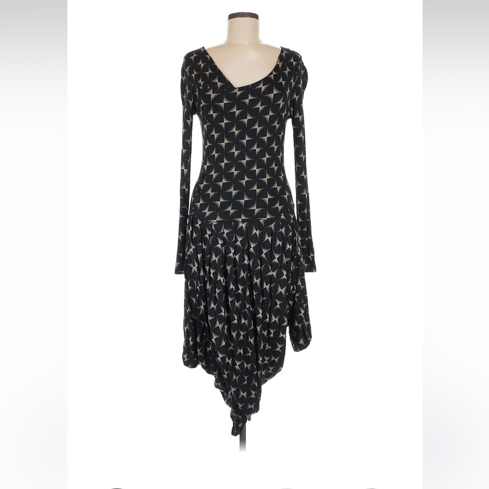 Isabel de Pedro Black and Cream Patterned Asymmetrical Dress